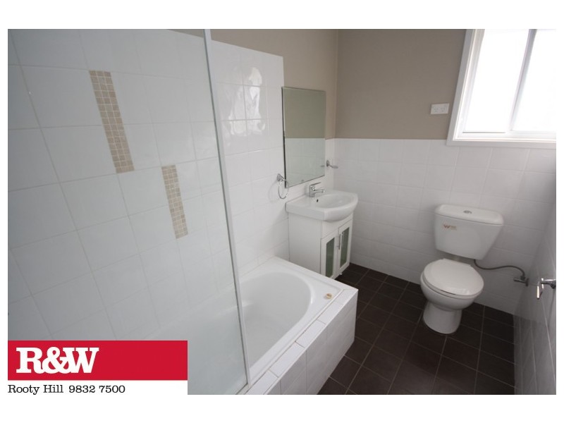 11 KISTA DAN AVENUE, Tregear NSW 2770