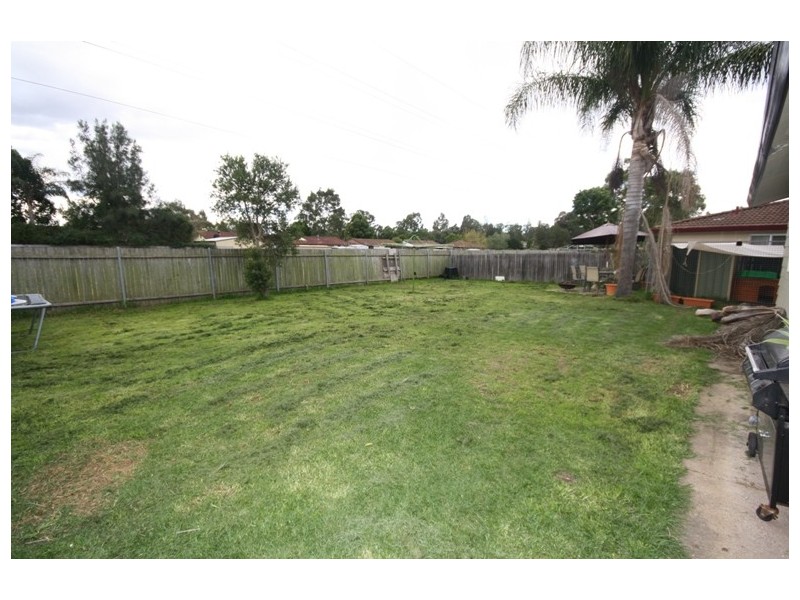 11 HAMMON AVENUE, Doonside NSW 2767