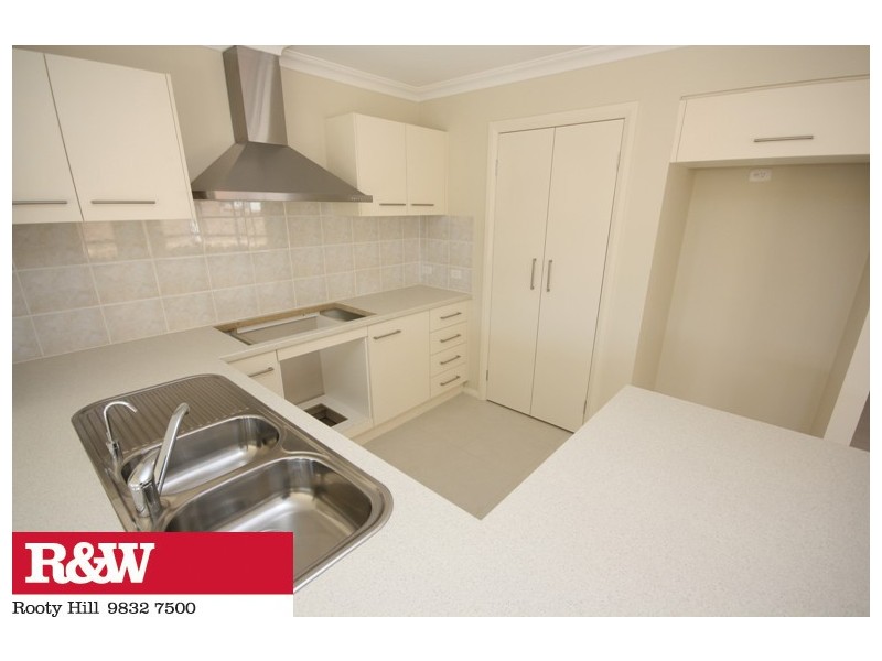 4 EDEN GROVE CIRCUIT, Rooty Hill NSW 2766