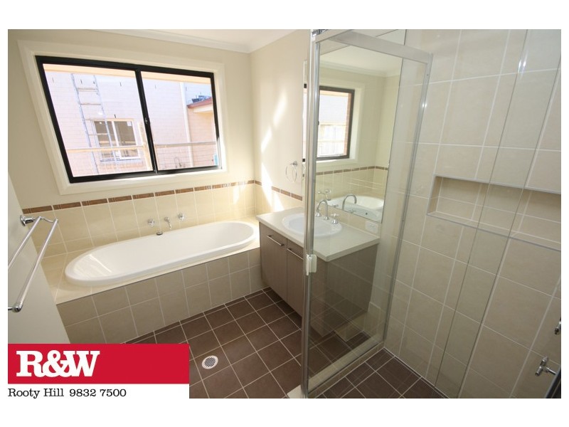 4 EDEN GROVE CIRCUIT, Rooty Hill NSW 2766