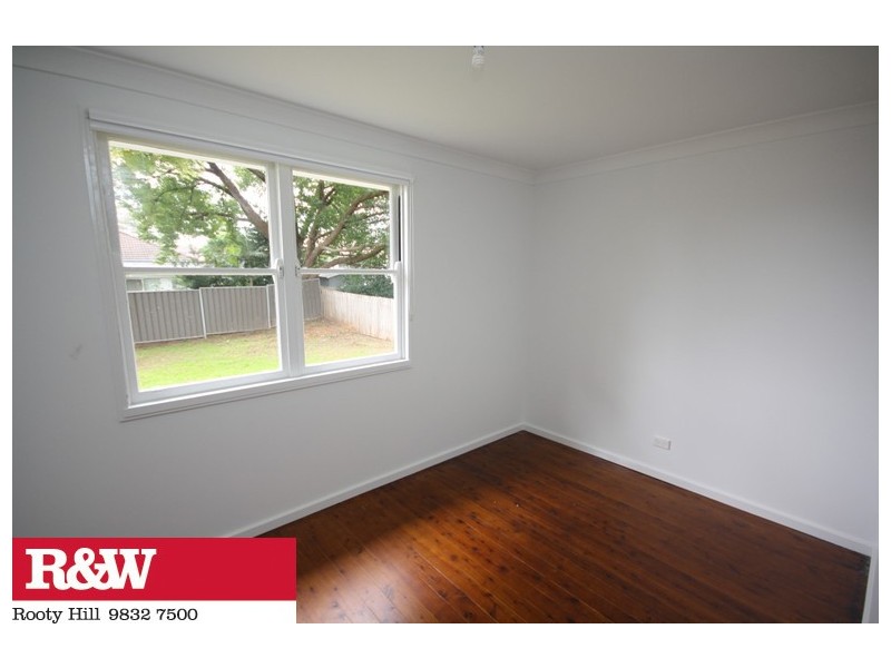 60 LUCENA AVENUE, Lethbridge Park NSW 2770