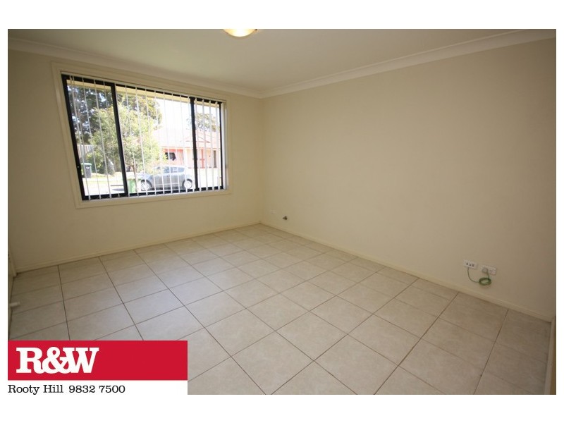 17 BOND PLACE, Oxley Park NSW 2760