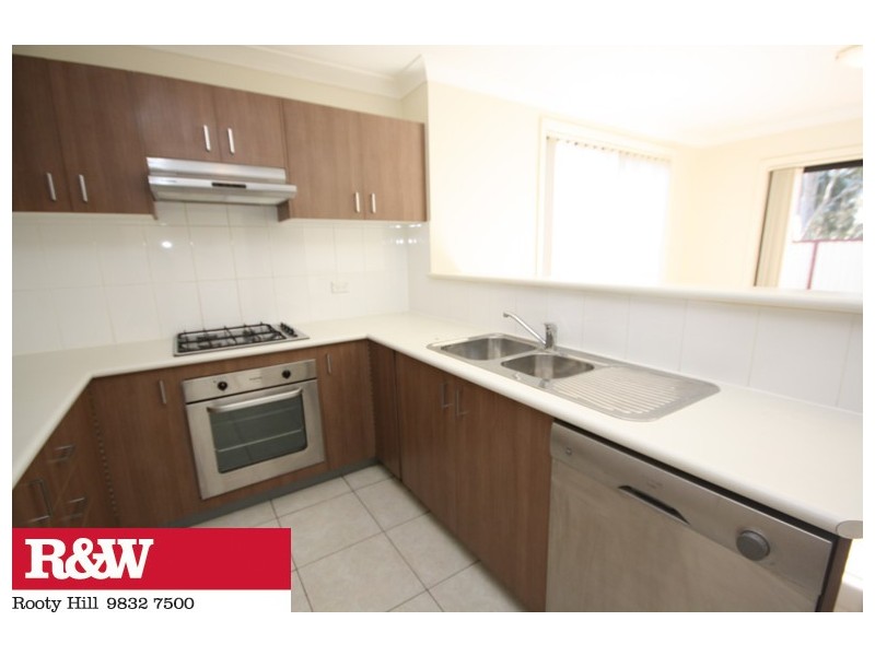 17 BOND PLACE, Oxley Park NSW 2760