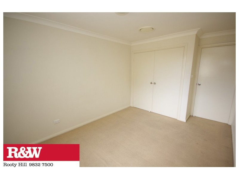 17 BOND PLACE, Oxley Park NSW 2760