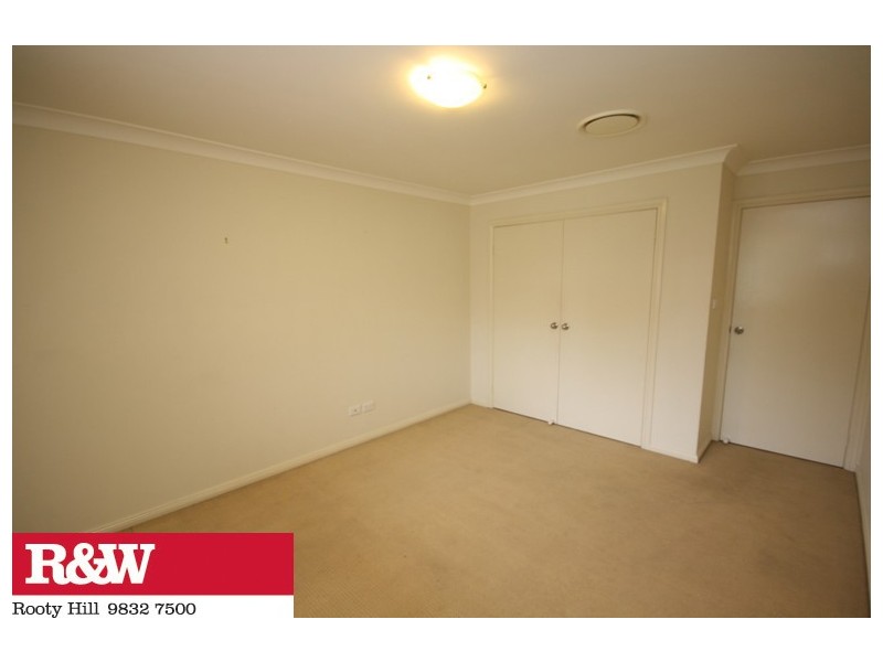 17 BOND PLACE, Oxley Park NSW 2760