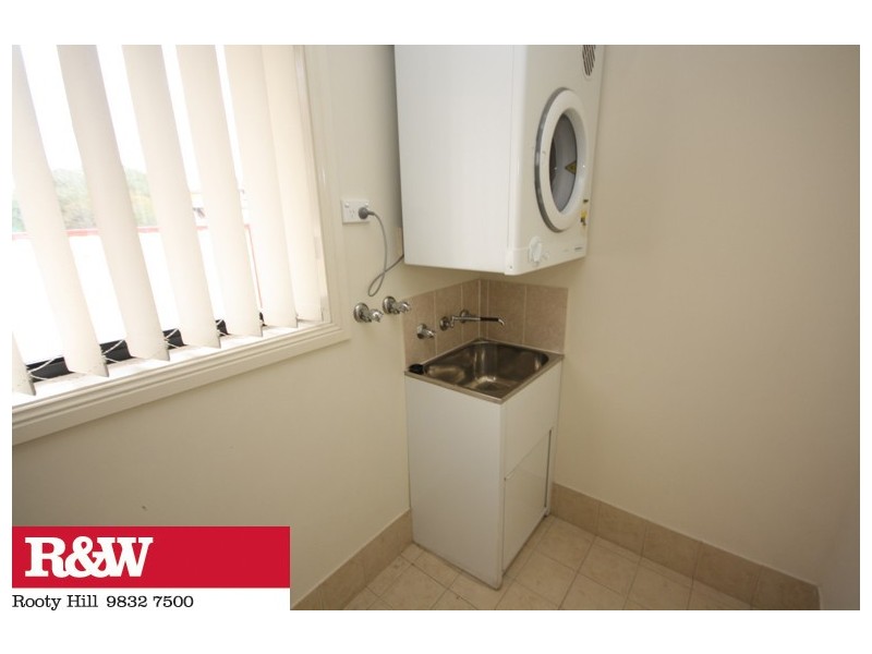 17 BOND PLACE, Oxley Park NSW 2760