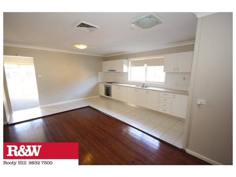 27 GRIFFITH STREET, St Marys NSW 2760