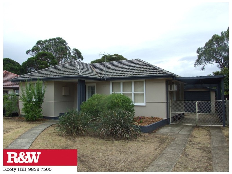 39 LINGAYEN AVENUE, Lethbridge Park NSW 2770