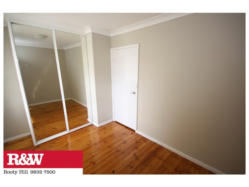 39 LINGAYEN AVENUE, Lethbridge Park NSW 2770