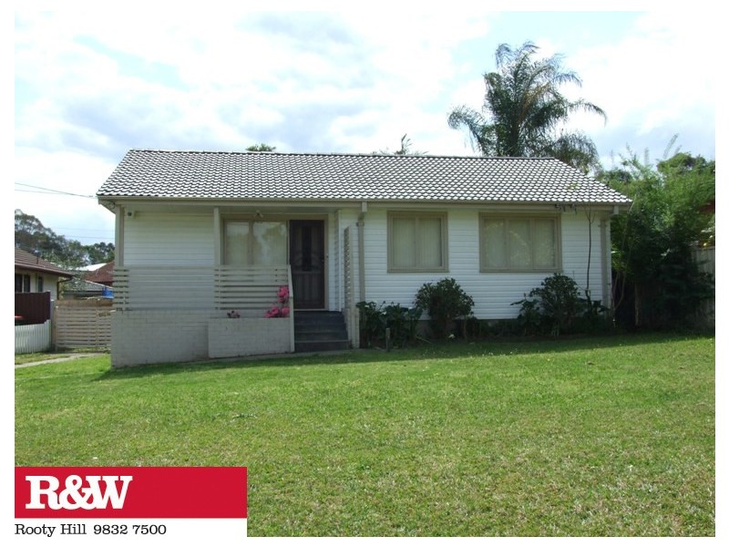42 IDRIESS CRESCENT, Blackett NSW 2770