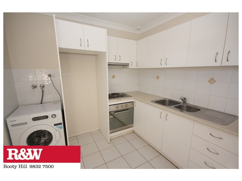 42 IDRIESS CRESCENT, Blackett NSW 2770