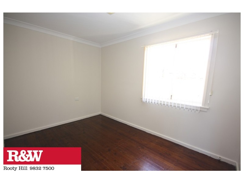 42 IDRIESS CRESCENT, Blackett NSW 2770