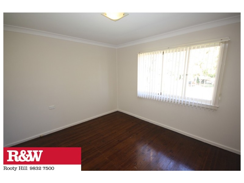 42 IDRIESS CRESCENT, Blackett NSW 2770