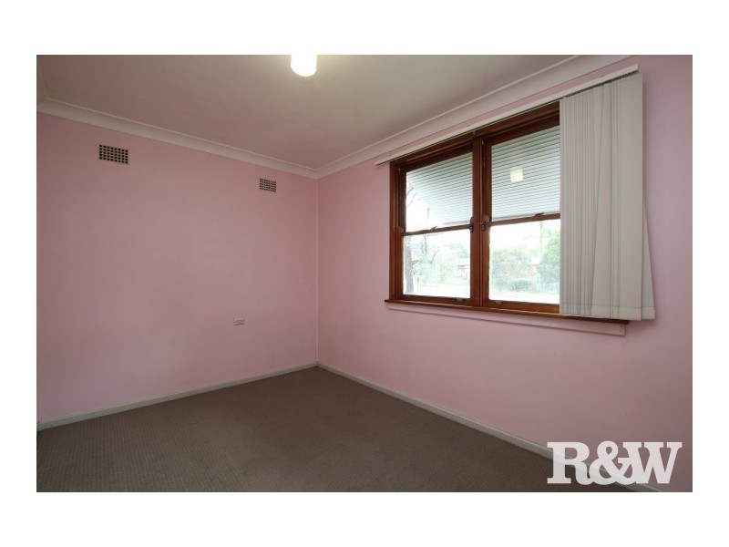 16 Tasman Avenue, Lethbridge Park NSW 2770