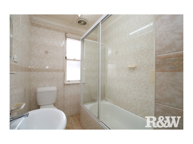 16 Tasman Avenue, Lethbridge Park NSW 2770