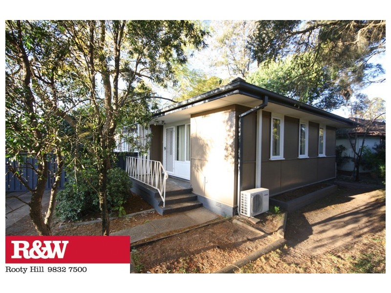 41 LINGAYEN AVENUE, Lethbridge Park NSW 2770