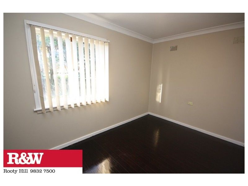 41 LINGAYEN AVENUE, Lethbridge Park NSW 2770