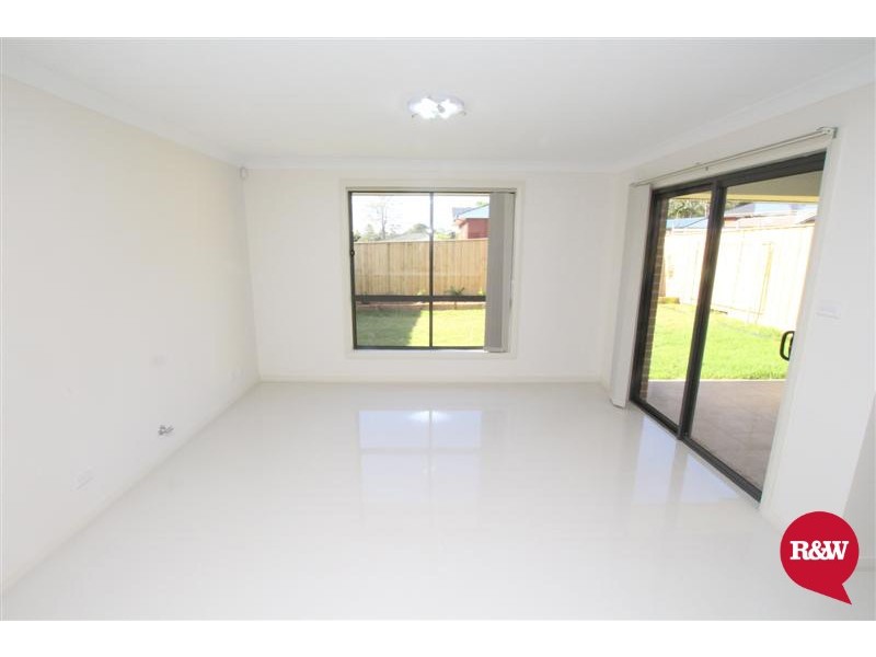 12 Twynam Place, Minto NSW 2566
