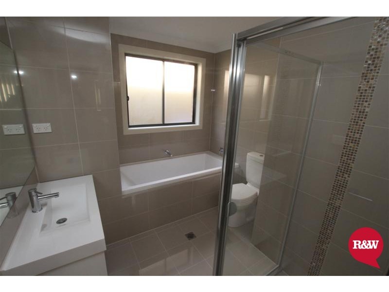 12 Twynam Place, Minto NSW 2566