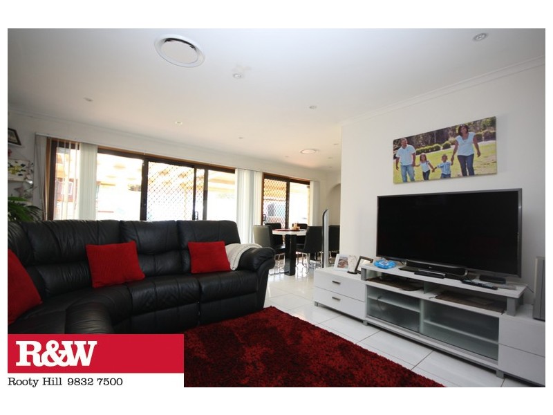 13 COOWARRA DRIVE, St Clair NSW 2759