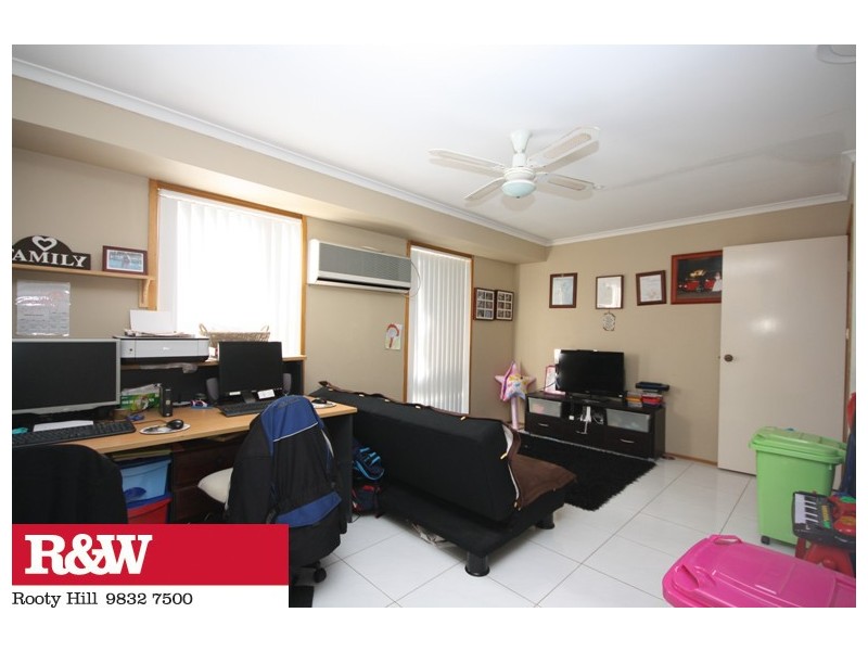 13 COOWARRA DRIVE, St Clair NSW 2759