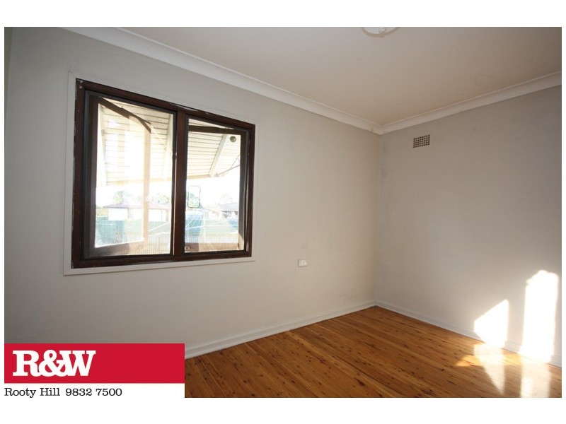 8 BLETCHLEY PLACE, Hebersham NSW 2770