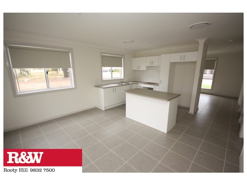 13B CASSAR PLACE, Oakhurst NSW 2761