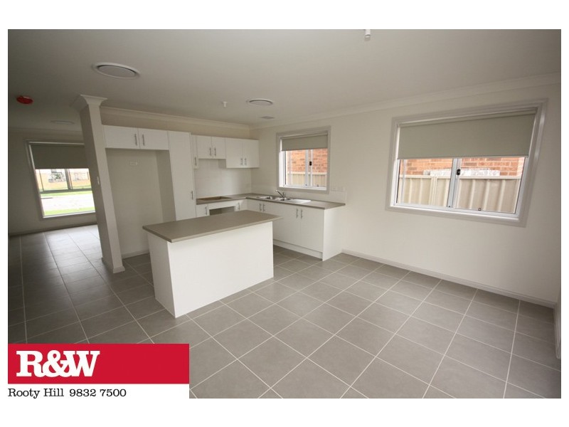 13A CASSAR PLACE, Oakhurst NSW 2761