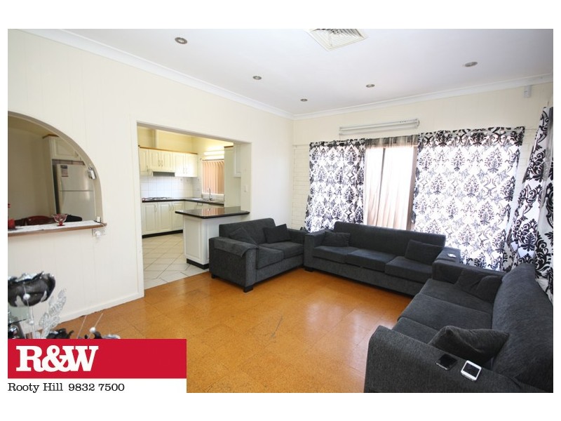 44 BRISBANE STREET, Oxley Park NSW 2760