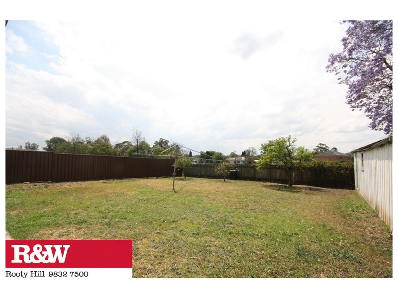 5 OMAROO AVENUE, Doonside NSW 2767