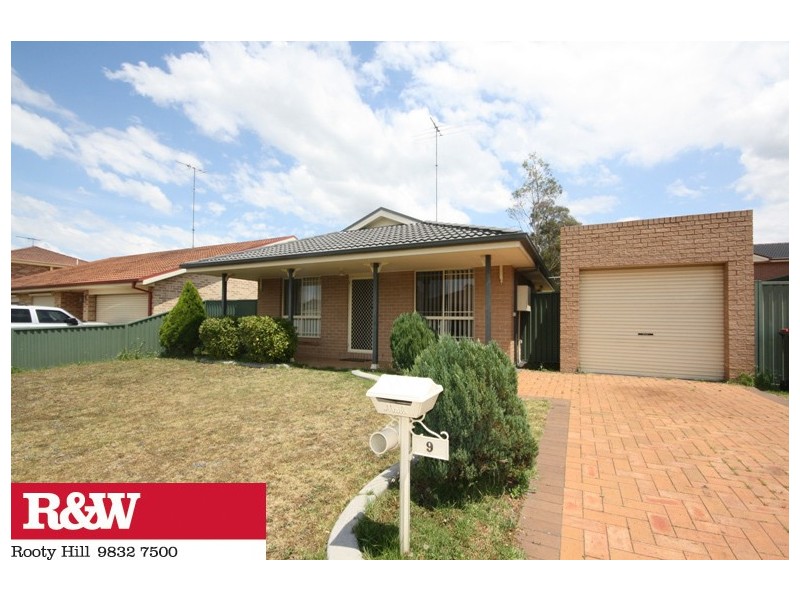 9 GLENROBEN PLACE, Mount Druitt NSW 2770