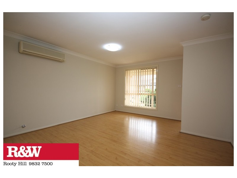 9 GLENROBEN PLACE, Mount Druitt NSW 2770