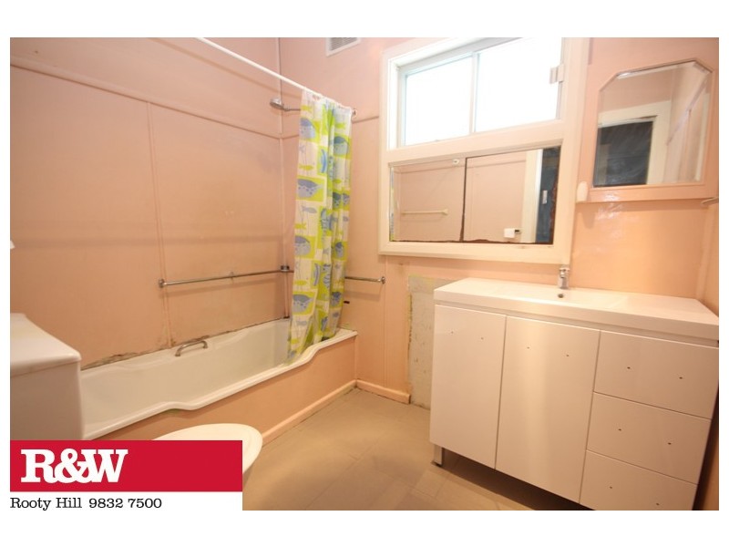 8 MINCHINBURY STREET, Eastern Creek NSW 2766