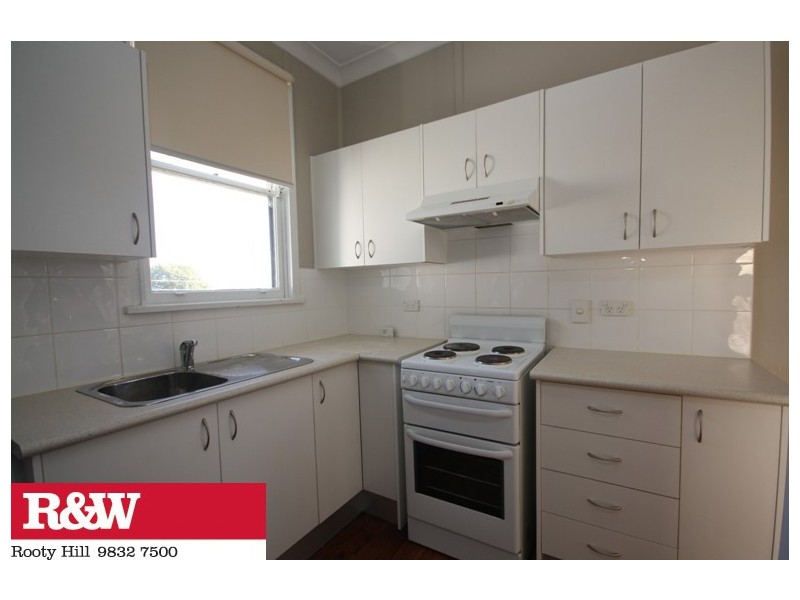 11 SADDINGTON STREET, St Marys NSW 2760