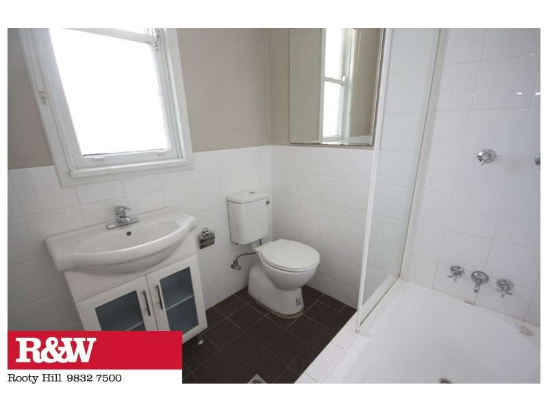 11 SADDINGTON STREET, St Marys NSW 2760