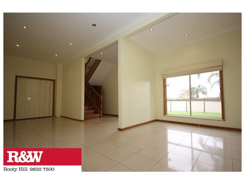 13 MUSTANG AVENUE, St Clair NSW 2759