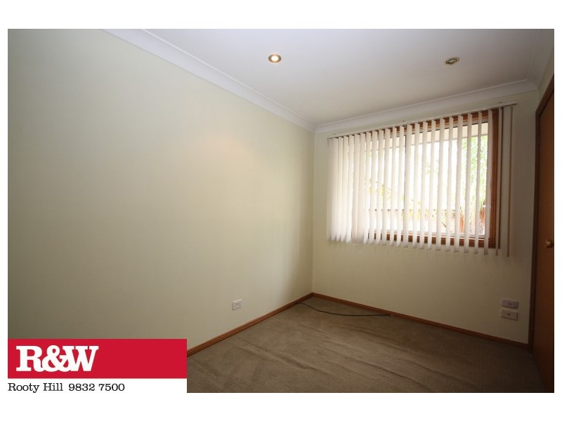 13 MUSTANG AVENUE, St Clair NSW 2759