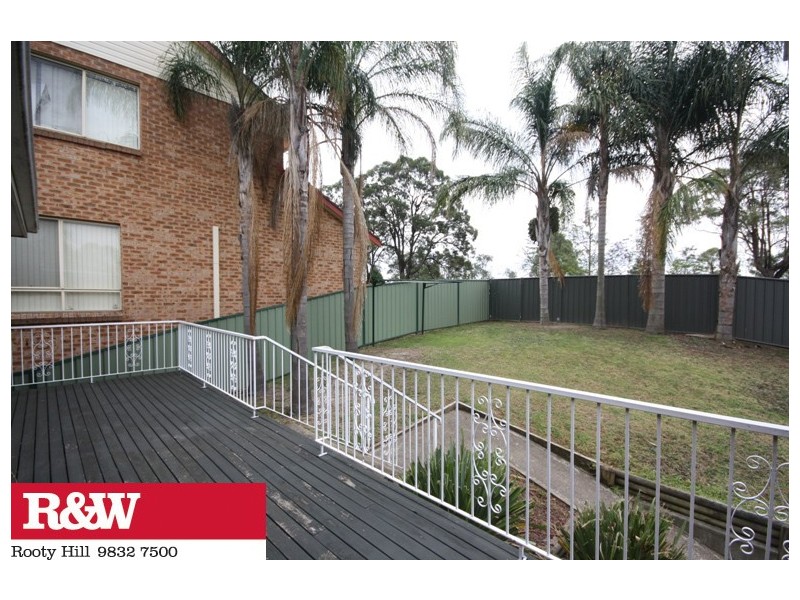 13 MUSTANG AVENUE, St Clair NSW 2759