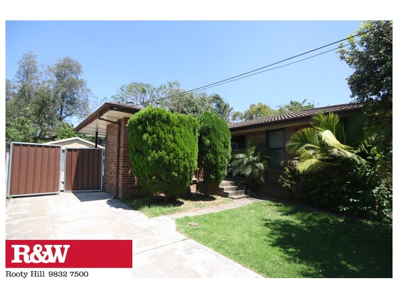 4 BANARO AVENUE, Whalan NSW 2770