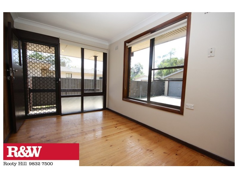 4 BANARO AVENUE, Whalan NSW 2770