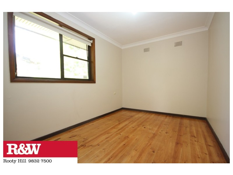 4 BANARO AVENUE, Whalan NSW 2770