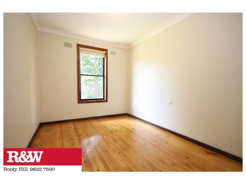 4 BANARO AVENUE, Whalan NSW 2770