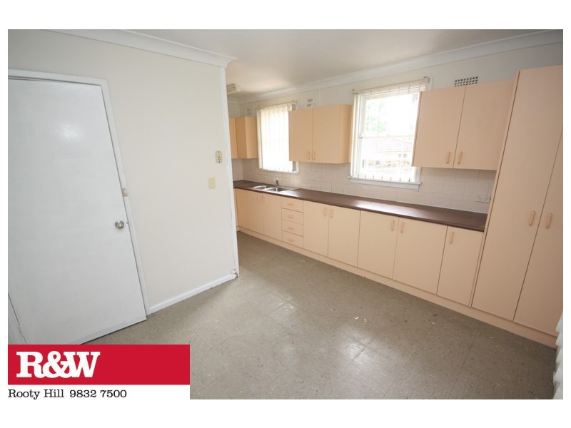4 MAGGA DAN AVENUE, Tregear NSW 2770