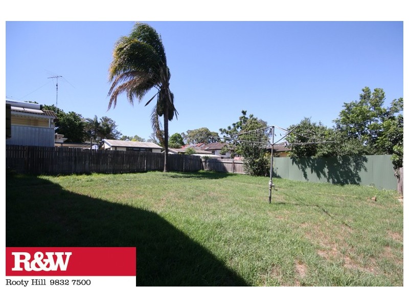 4 MAGGA DAN AVENUE, Tregear NSW 2770