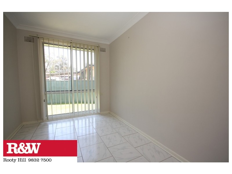 32 DISCOVERY AVENUE, Willmot NSW 2770