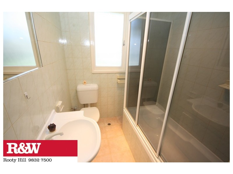 32 DISCOVERY AVENUE, Willmot NSW 2770