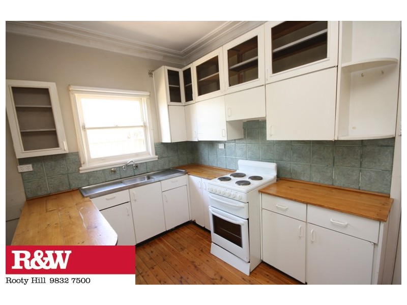 84 MONFARVILLE STREET, St Marys NSW 2760