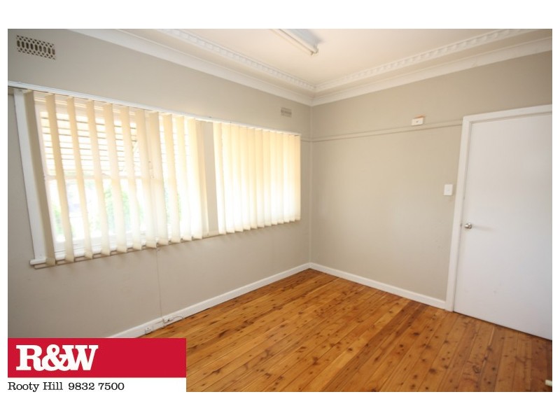 84 MONFARVILLE STREET, St Marys NSW 2760