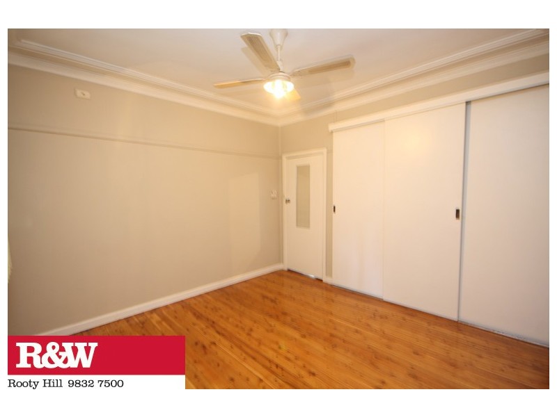 84 MONFARVILLE STREET, St Marys NSW 2760