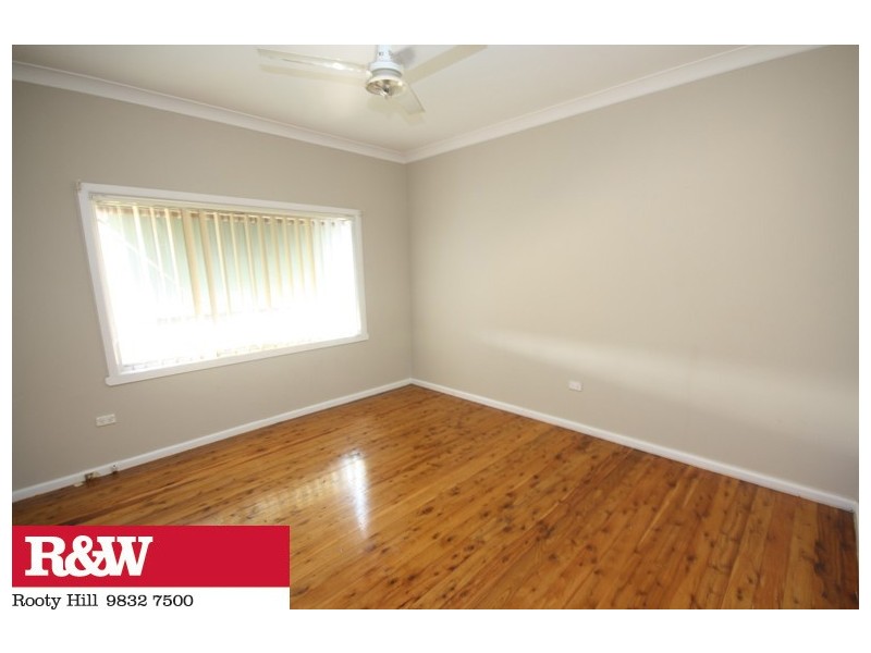 84 MONFARVILLE STREET, St Marys NSW 2760